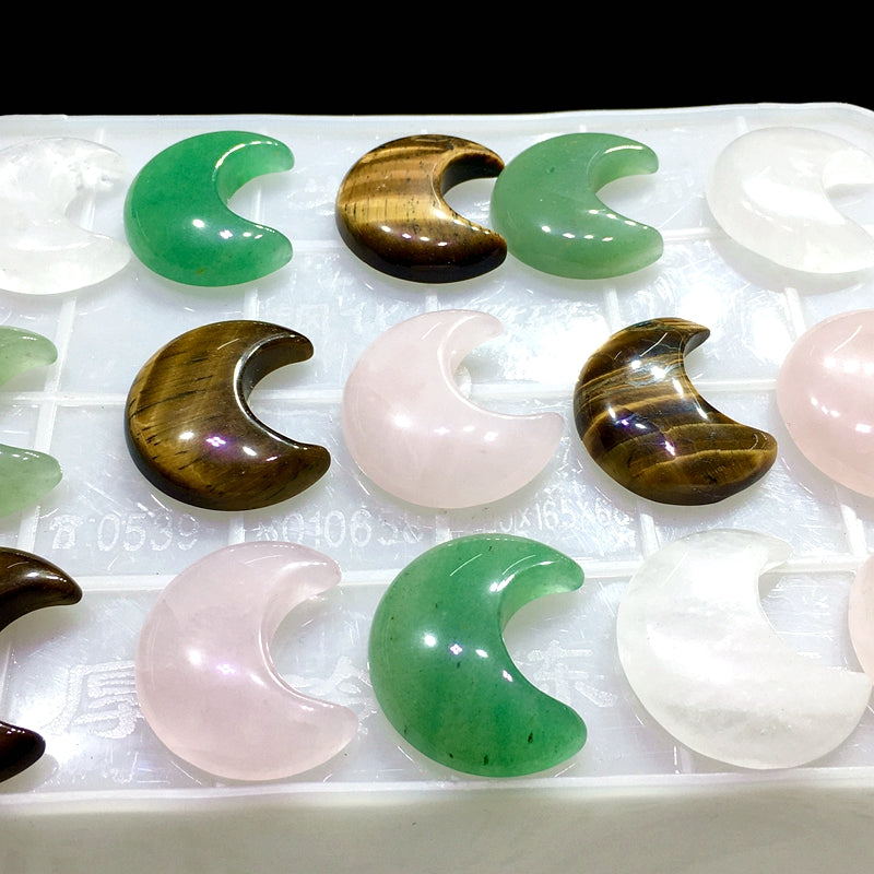 all kinds of moon pendant