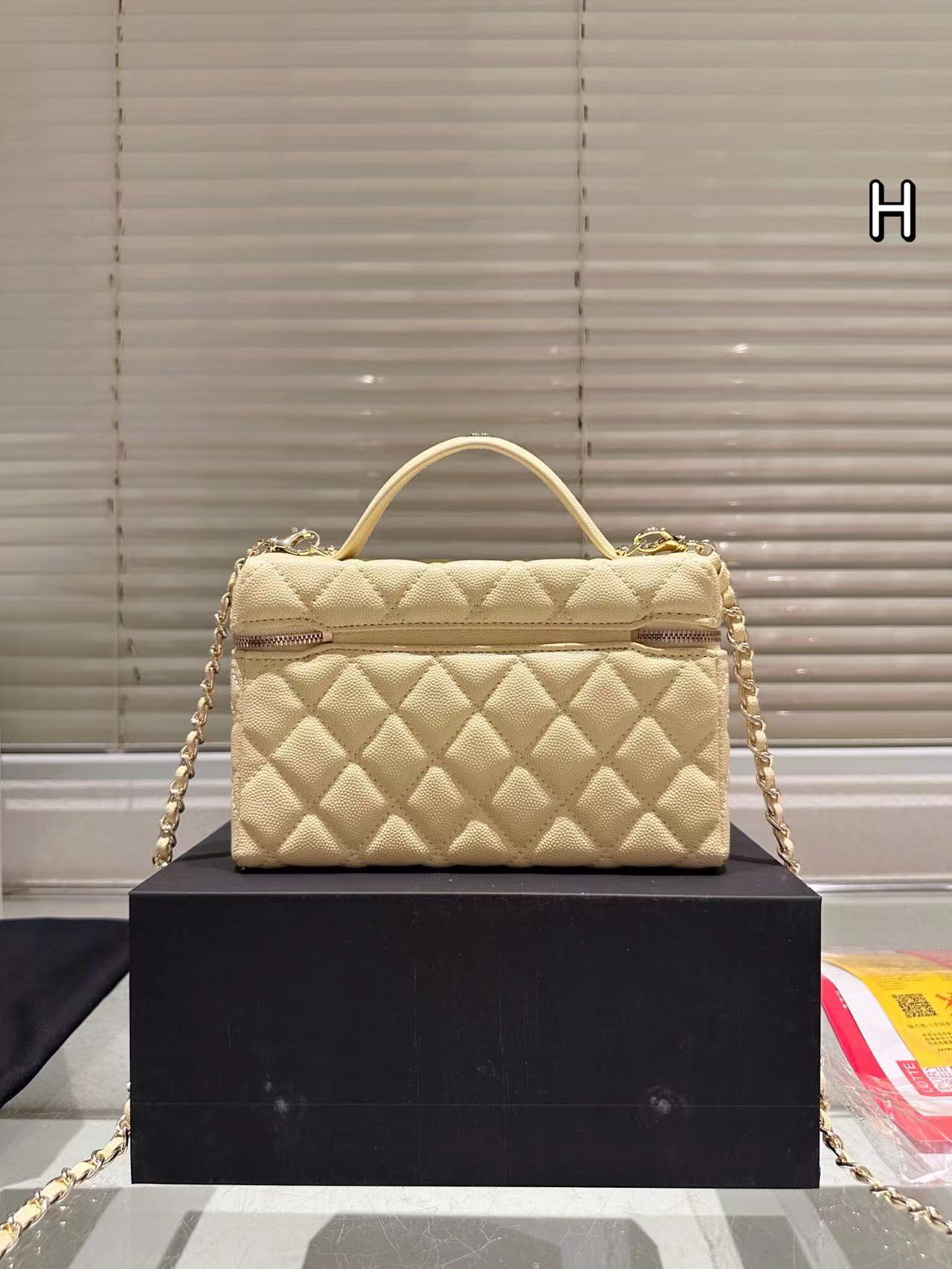 NM4407#  Lady's handbag