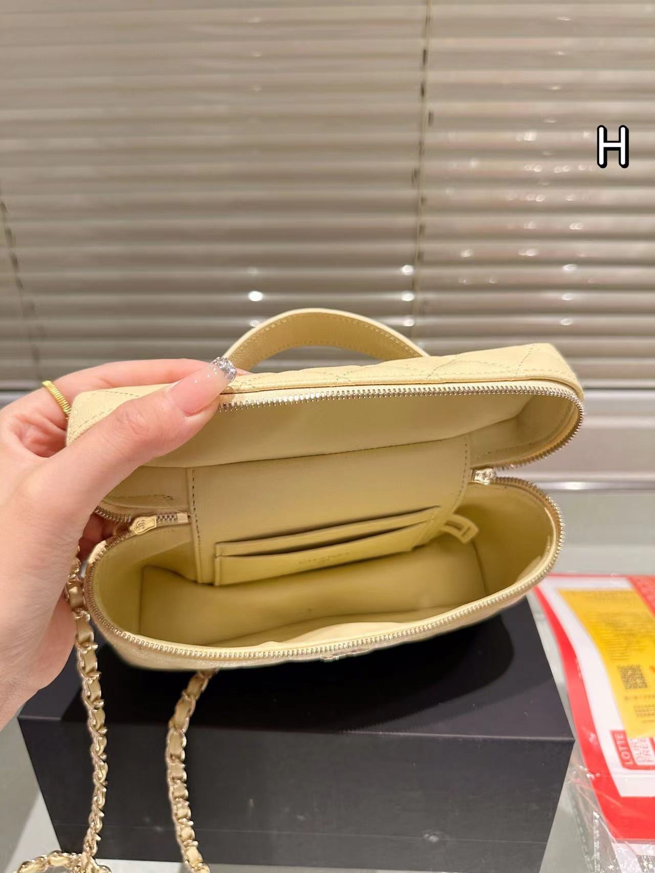 NM4407#  Lady's handbag