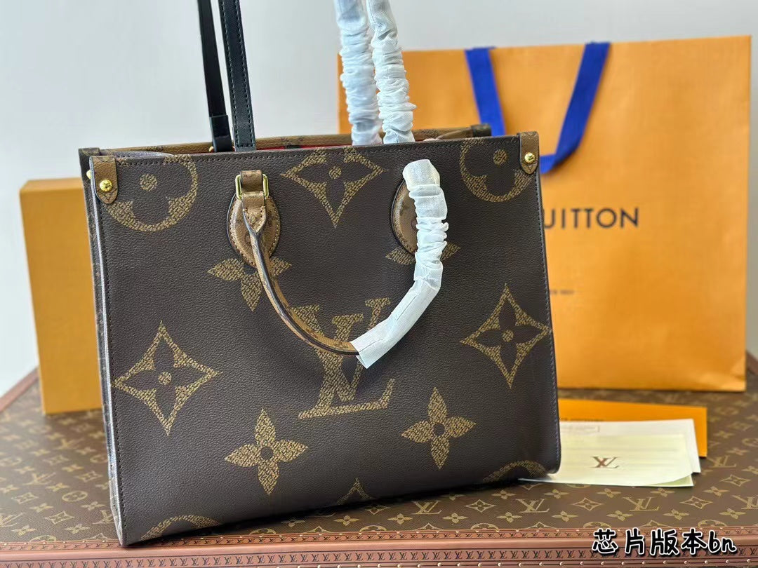 LV M45321#  Lady's handbag with box