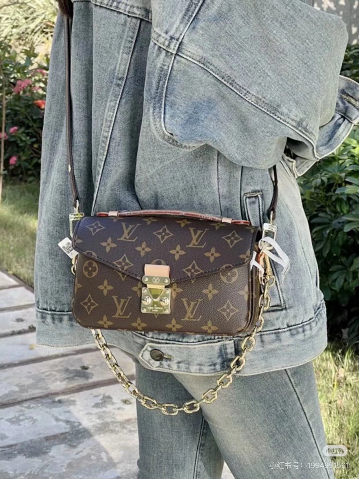 LV M46279#  Lady's handbag with box