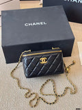 AO 22198#  Lady's handbag with box