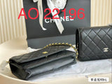 AO 22196#  Lady's handbag with box