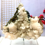calcite specimen ornaments lt looks particularly beautiful with ultraviolet reaction